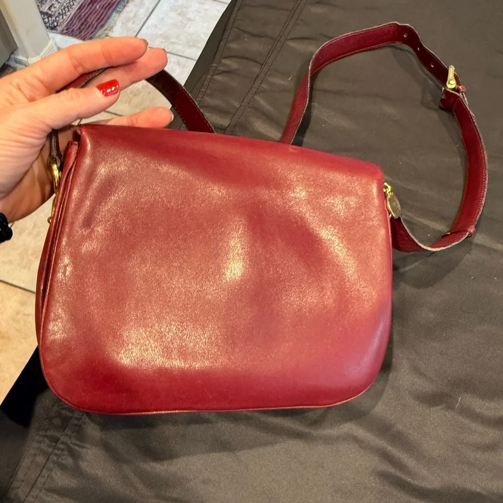 Vintage Céline Horse Carriage Clasp Burgundy Leather Shoulder Bag - Picture 6 of 16